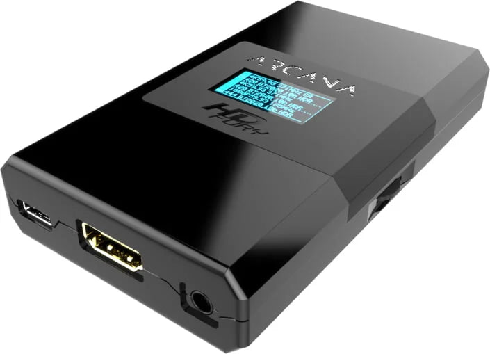 Konektory HDfury Arcana: HDMI in, HDMI out a eARC out do soundbaru